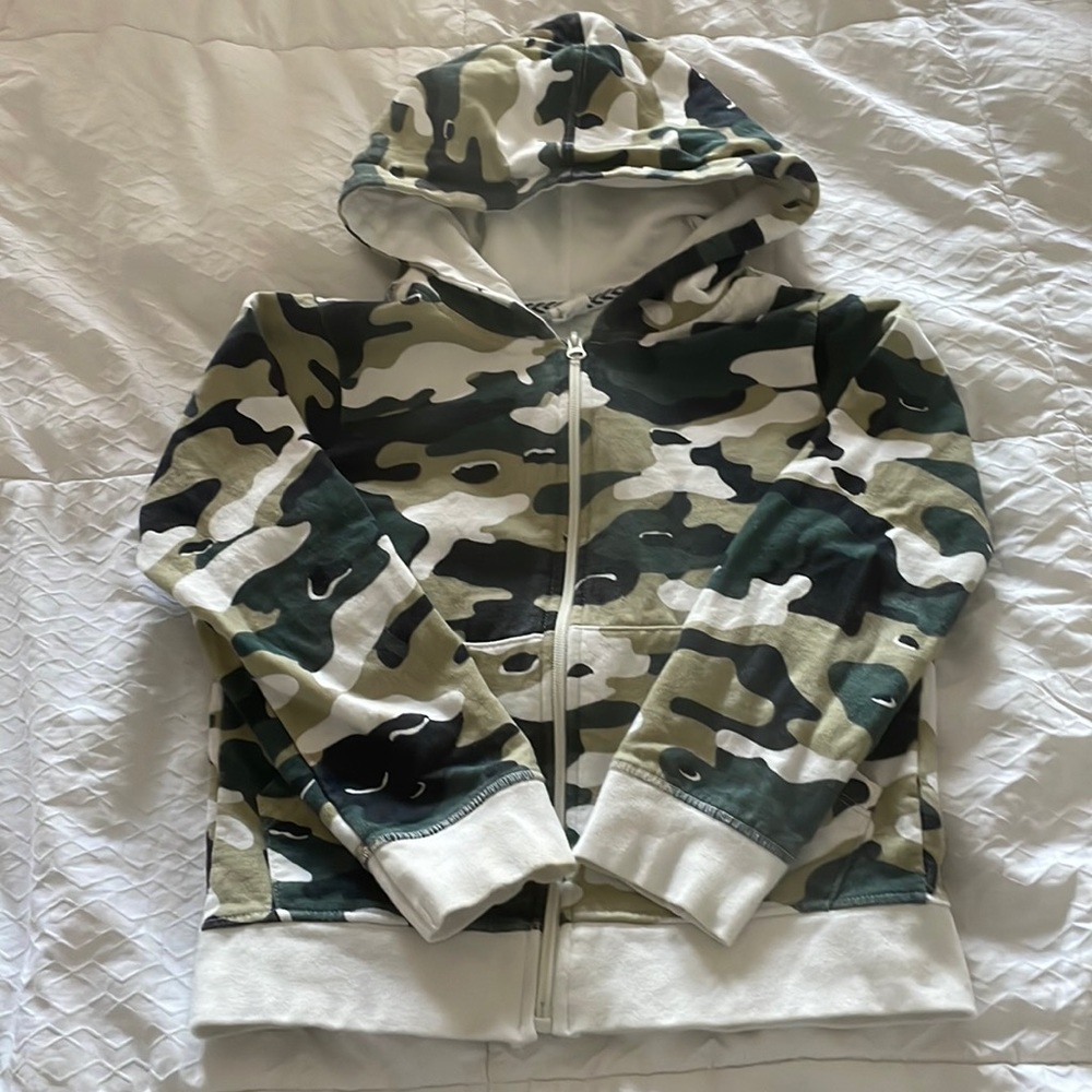 Sovereign Code boys camouflage zip hoodie sweatshirt size 7